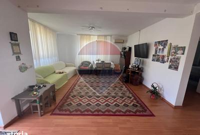 Casă cu 3 camere cu Teren 2244 Mp în Vânători