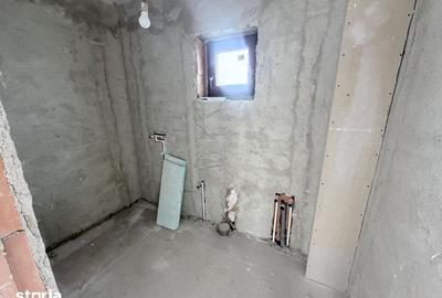 Casă cu 5 camere cu Teren 492 Mp în Glina - 4
