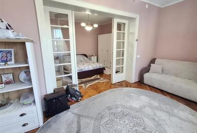 Apartament cu 3 camere semidecomandat în Orașul de Jos - 3
