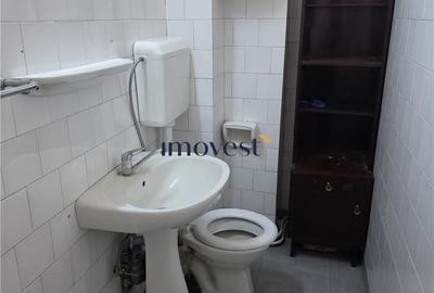 Apartament cu 3 camere decomandat în Soarelui