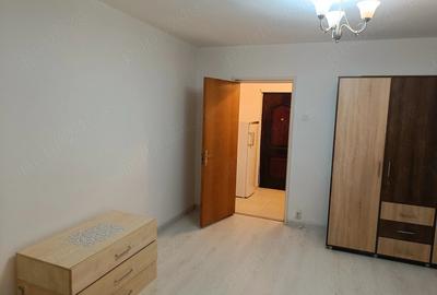 Garsonieră semidecomandată în Costin Georgian