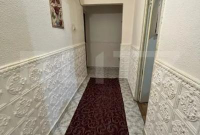 Apartament cu 2 camere semidecomandat, mobilat în Micro 11