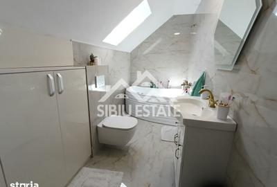 Casă cu 6 camere cu Teren 670 Mp în Roșia - 9
