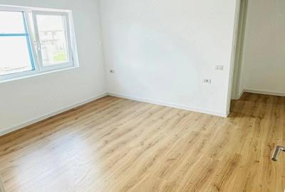 Casă cu Teren 350 Mp în Central - 3