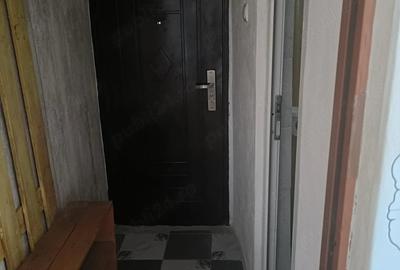 Apartament cu 2 camere nedecomandat în 9 Mai