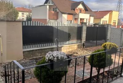 Apartament cu 4 camere decomandat în Central
