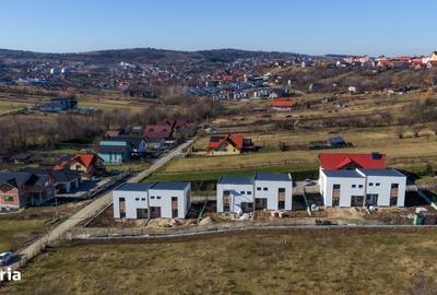 Casă cu 4 camere cu Teren 235 Mp în Central - 1