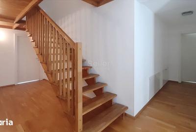 Casă cu 8 camere cu Teren 522 Mp în Schei