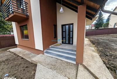 Casă cu 4 camere cu Teren 427 Mp în Letea Veche