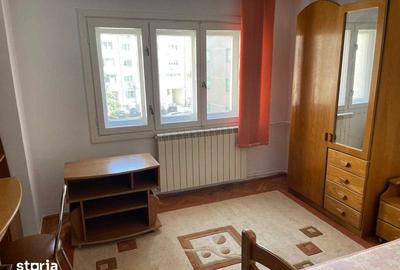 Apartament cu 3 camere decomandat, mobilat în Centrul Civic