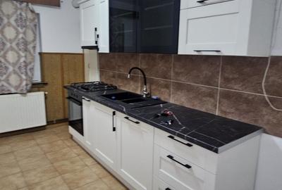 Apartament cu 2 camere decomandat, mobilat în Răcădău