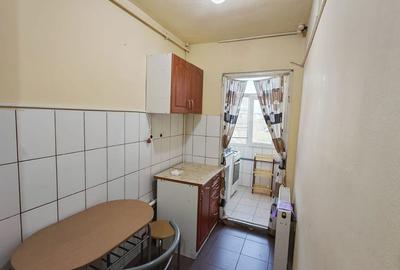 Garsonieră decomandată în Vasile Aaron - 2