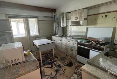 Apartament cu 4 camere decomandat în Central - 3