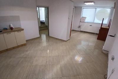 Spațiu comercial, de 45 mp, în Central