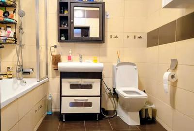 Apartament cu 3 camere decomandat în Schei - 5