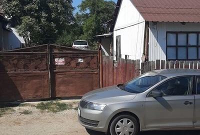 Casă cu 4 camere în Lapoș