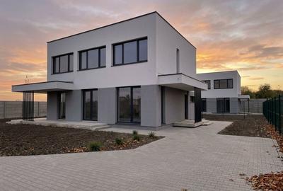 Casă individuală cu 4 camere cu Teren 804 Mp în Săftica