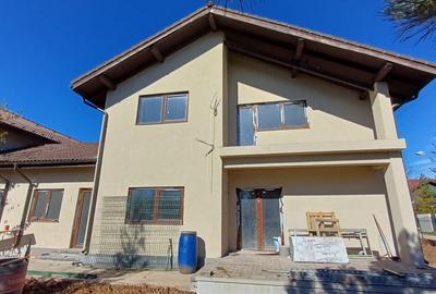 Duplex cu 4 camere cu Canalizare în Corbeanca - 2
