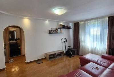 Apartament cu 3 camere, mobilat în Drumul Taberei