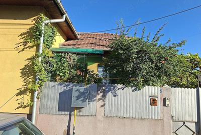 Casă cu Teren 1000 Mp în Aluniș