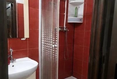 Garsonieră decomandată în Schela