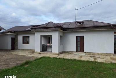 Casă cu 4 camere cu Teren 1070 Mp în Central