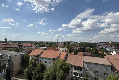Apartament cu 4 camere decomandat în Simion Bărnuțiu