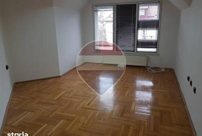 Casă cu Teren 700 Mp în Zorilor