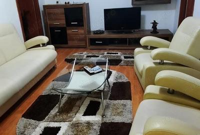 Apartament cu 3 camere în Corabia