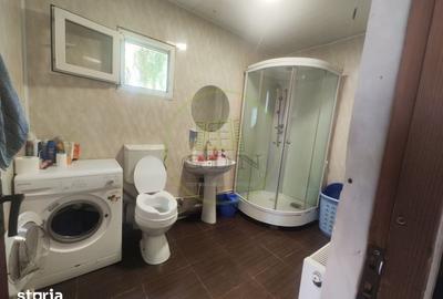 Casă cu 5 camere cu Teren 293 Mp în Central