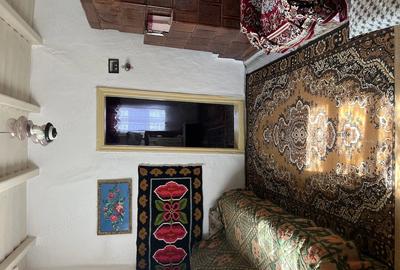 Casă cu 4 camere cu Teren 2000 Mp în Cocora