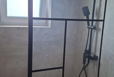 Apartament cu 3 camere decomandat în Ipotești