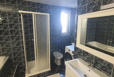 Apartament cu 3 camere semidecomandat în Central - 1