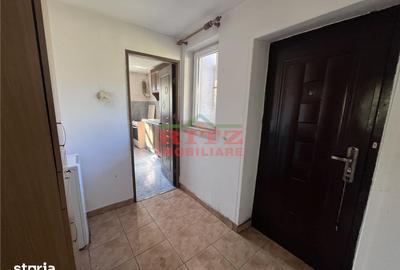 Casă cu 5 camere cu Teren 1623 Mp în Central