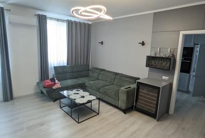 Apartament cu 3 camere semidecomandat în Central