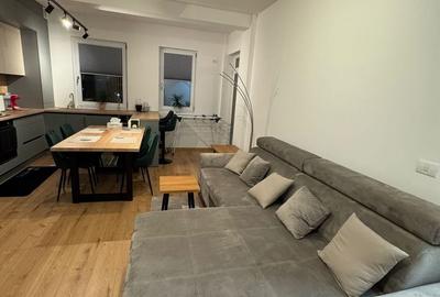 Apartament cu 2 camere semidecomandat în Giroc