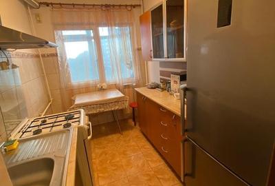 Apartament cu 2 camere decomandat în Micro 6 - 17