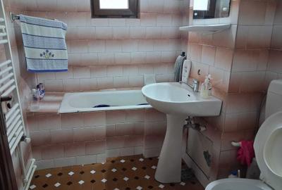 Apartament cu 3 camere decomandat în Central - 8
