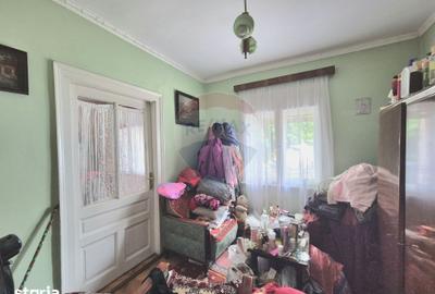 Casă cu 3 camere cu Teren 1100 Mp în Pârneava