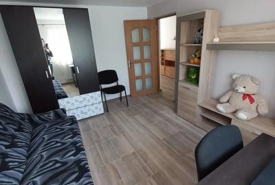 Casă cu 3 camere cu Teren 2596 Mp în Central - 1