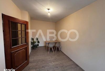 Apartament cu 4 camere semidecomandat în Orașul de Jos