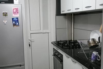 Apartament cu 3 camere decomandat în Vest