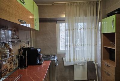 Apartament cu 3 camere decomandat în Gorjului - 8