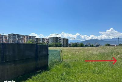 Spațiu comercial, în Tractorul - 8