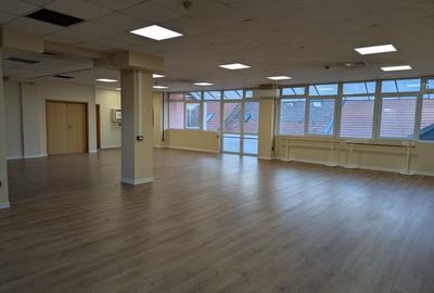Spațiu comercial, de 180 mp, în Central