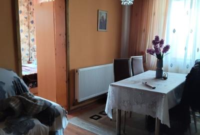 Apartament cu 3 camere semidecomandat în Central - 3