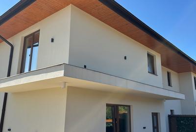 Casă cu 4 camere în Exterior Vest