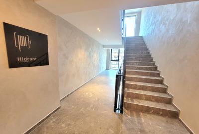 Apartament cu 2 camere decomandat în Tractorul - 20