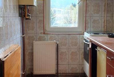 Apartament cu 3 camere semidecomandat, mobilat în Florilor - 11