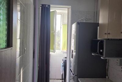 Apartament cu 3 camere semidecomandat în Drumul Taberei - 2